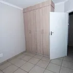 Rent 2 bedroom apartment of 42 m² in Pretoria