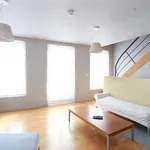 Appartement de 80 m² avec 2 chambre(s) en location à brussels