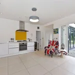 Rent 7 bedroom house in South East England