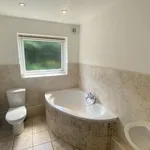 Rent 2 bedroom flat in Leeds