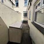 Rent 4 bedroom flat in Wales