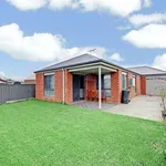 Rent 3 bedroom house in Caroline Springs