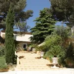 Rent 1 bedroom apartment in Èze