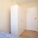 Rent a room of 91 m² in london