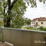 Pronajměte si 3 ložnic/e byt o rozloze 86 m² v Prague