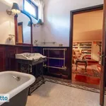 Rent 6 bedroom house of 310 m² in Rome