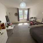 Rent 5 bedroom apartment in East Midlands