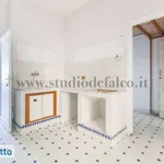 Rent 4 bedroom apartment of 120 m² in Naples