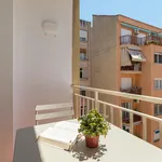 Rent 4 bedroom apartment in Barcelona