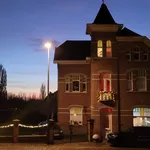 Huur 4 slaapkamer huis van 500 m² in Aalst