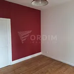 Maison de 104 m² avec 5 chambre(s) en location à La