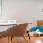 Rent a room of 391 m² in Madrid