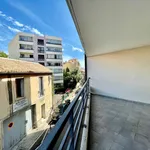 Rent 2 bedroom apartment of 45 m² in Nîmes