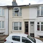 Rent 5 bedroom house in South East England