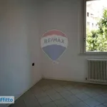 Affitto 3 camera appartamento di 85 m² in Bologna