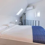 Rent 1 bedroom apartment of 30 m² in Lisbon