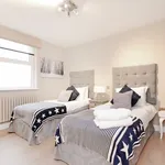 Rent 3 bedroom apartment in London