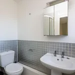 Rent 3 bedroom flat in Edinburgh  East