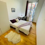 Rent a room of 220 m² in Madrid