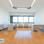 Affitto 6 camera appartamento di 215 m² in Rome