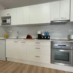 Rent 5 bedroom apartment of 80 m² in Barcelona