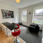 Rent 2 bedroom flat in High Peak