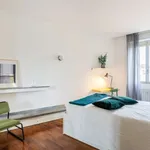 Rent a room of 177 m² in milan