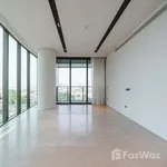 Rent 2 bedroom apartment of 179 m² in Bangkok