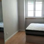 Rent a room in lisbon