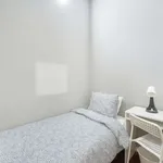 Rent a room in lisbon