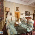 Rent 6 bedroom apartment of 200 m² in Rome