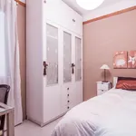 Rent 4 bedroom apartment in Barcelona