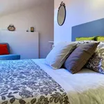 Rent 1 bedroom apartment of 72 m² in porto