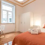 Rent 5 bedroom apartment in Lisbon