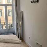 Rent a room of 140 m² in lisbon