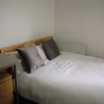 Rent 4 bedroom flat in Leeds