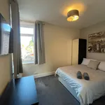 Rent 4 bedroom apartment of 102 m² in Manchester