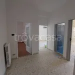 Affitto 3 camera appartamento di 95 m² in Taranto