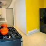 Appartement de 1054 m² avec 2 chambre(s) en location à Toronto (Rockcliffe-Smythe)