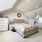 Rent 4 bedroom house of 134 m² in Salford