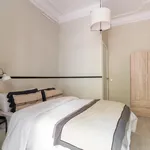 Rent 7 bedroom apartment in Barcelona