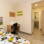 Rent a room of 65 m² in granada