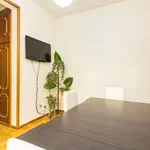 Rent a room of 120 m² in madrid