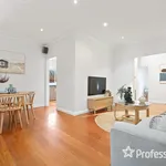 Rent 3 bedroom apartment of 363 m² in Mount Waverley