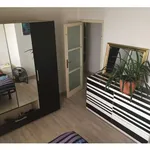 Rent a room of 75 m² in valencia