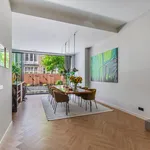 Huur 6 slaapkamer appartement van 220 m² in Willemspark