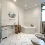 Pronajměte si 2 ložnic/e byt o rozloze 86 m² v Capital City of Prague