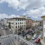 Affitto 3 camera appartamento di 100 m² in Firenze