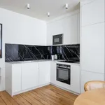 Rent 1 bedroom apartment of 43 m² in paris