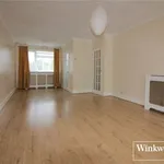 Rent 3 bedroom flat in Hertsmere